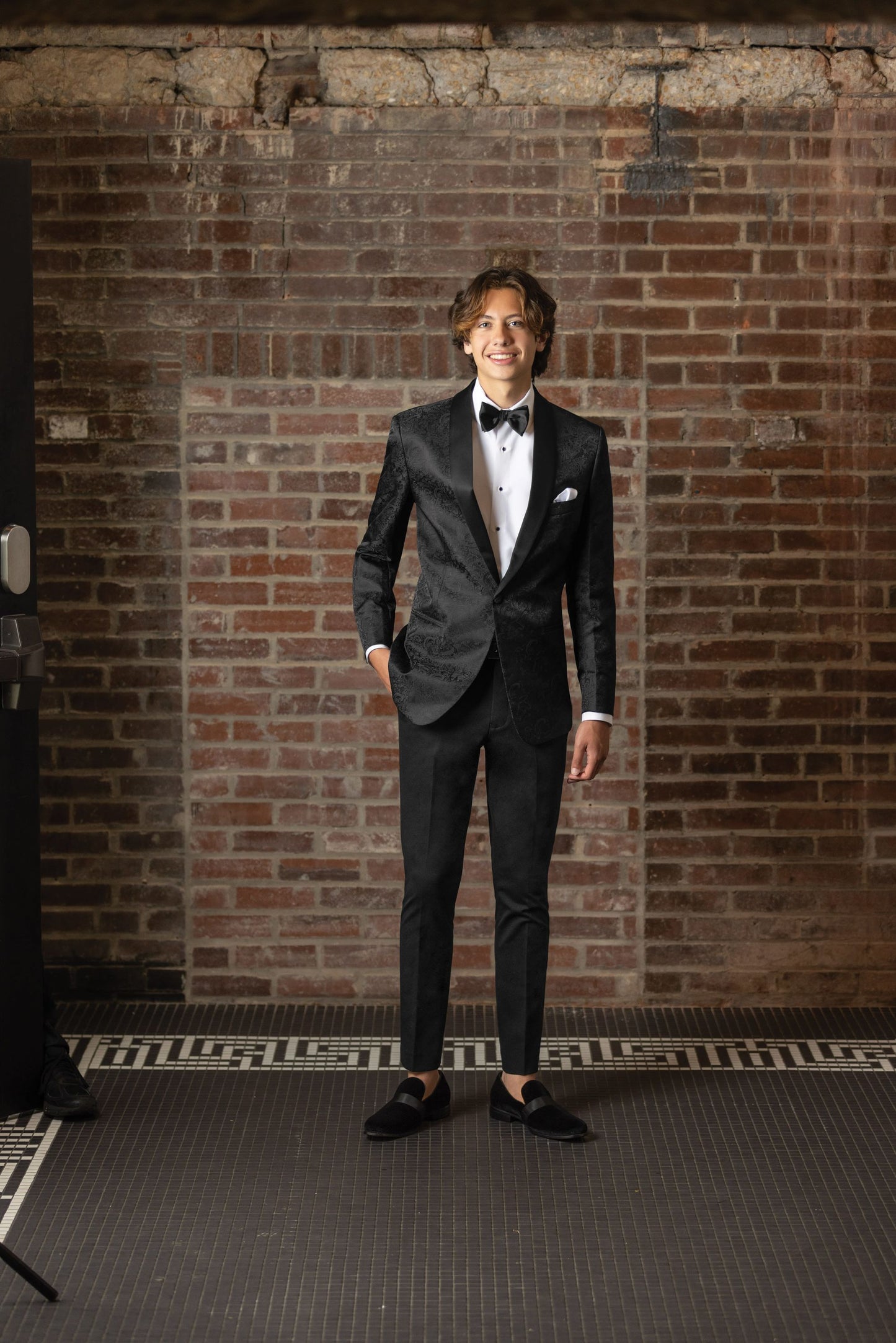 Black Paisley Aries-JFW-DISTRICT 1